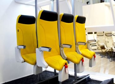 voyager debout en avion