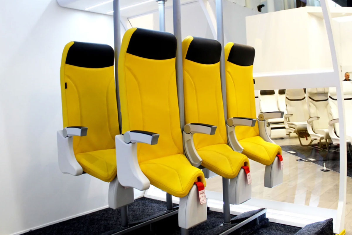 voyager debout en avion