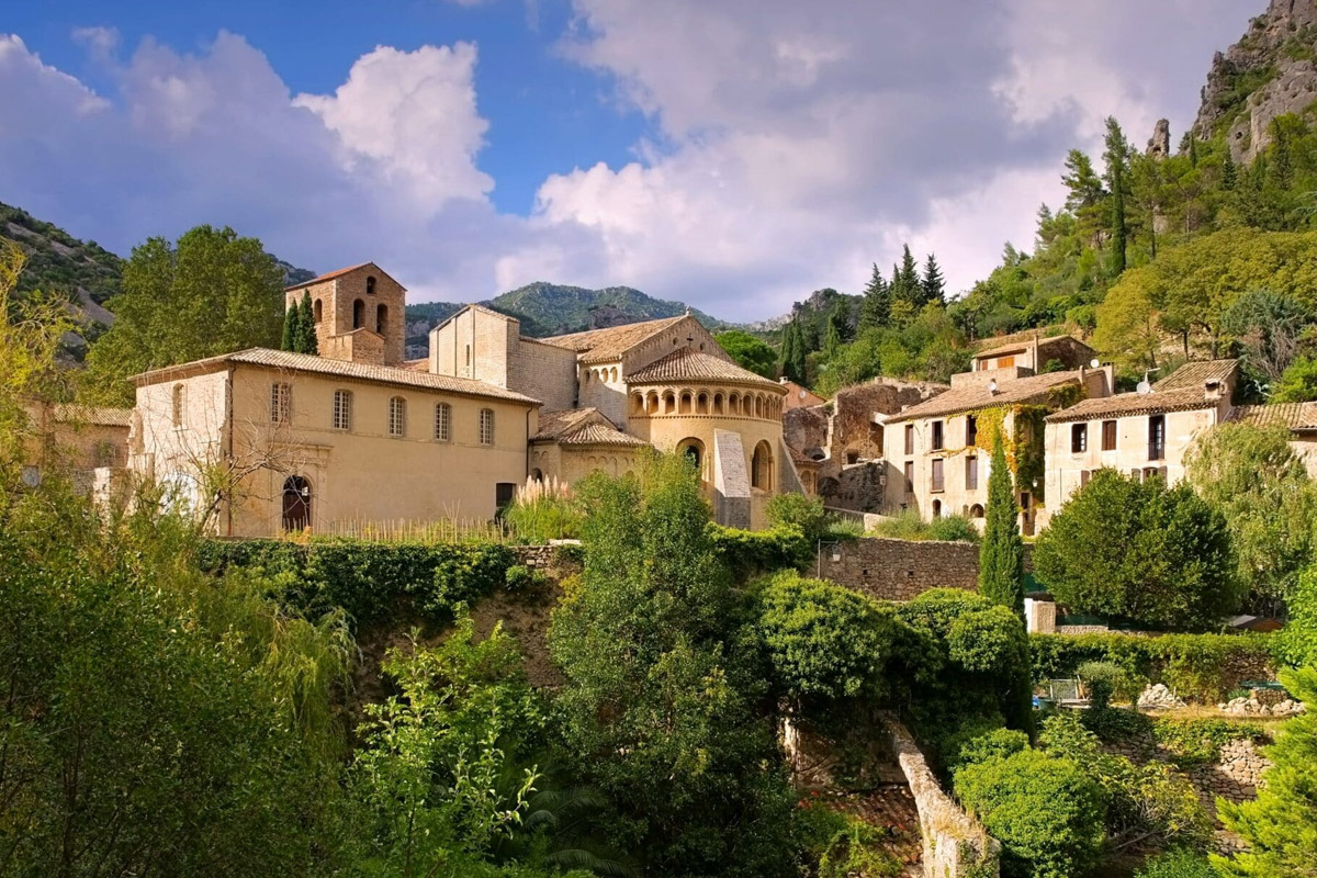 Ce village de 250 habitants accueille jusqu’à 800 000 touristes par an…et cela rend la vie impossible aux habitants