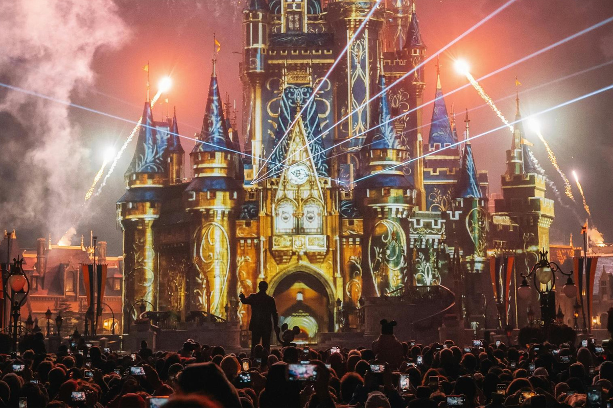 Disneyland augmente ses tarifs…et les familles s’endettent pour s’y rendre